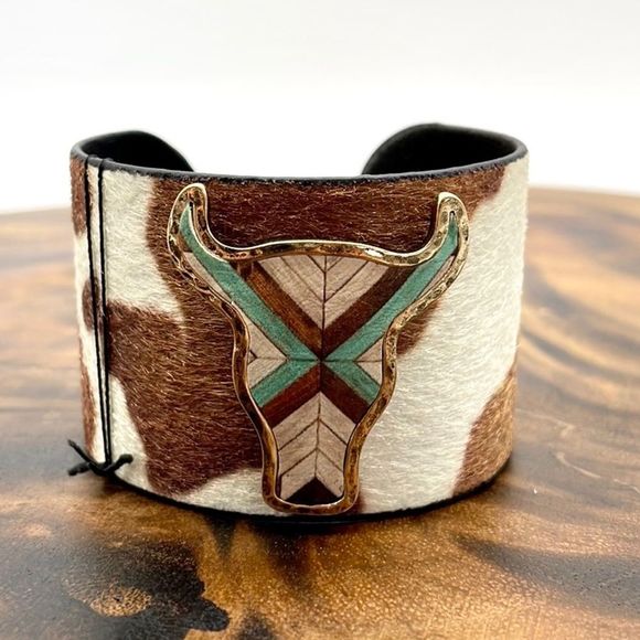 story Jewelry - CHEYENNE CHEVRON STEER BROWN COW CUFF BRACELET